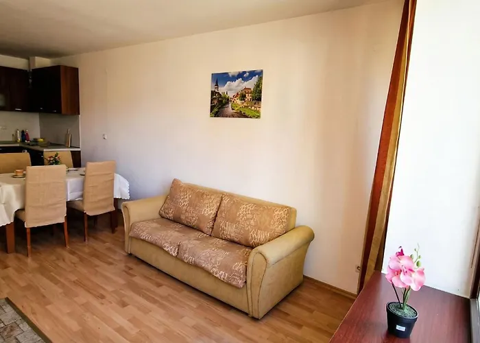 Penthouse Duplex Large 2 Bedroom Mp1 *